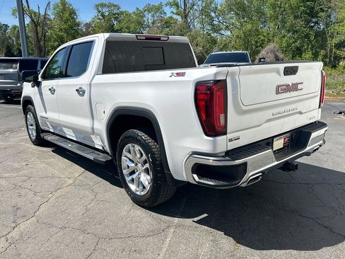 Used 2022 GMC Sierra 1500 SLT w/ SLT Premium Plus Package AWD/4WD image 8