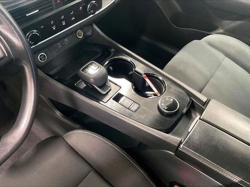 Used 2023 Nissan Rogue S AWD/4WD image 20