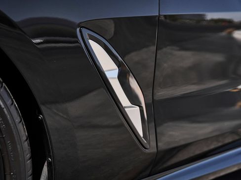 Used 2022 BMW 840i Convertible RWD image 9