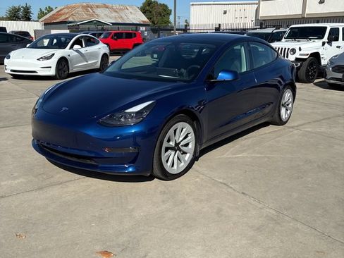 Used 2021 Tesla Model 3 Standard Range Plus RWD image 1