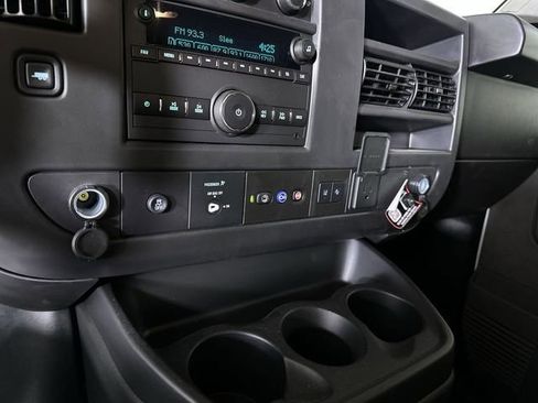New 2025 GMC Savana 3500 w/ Driver Convenience Package RWD image 31