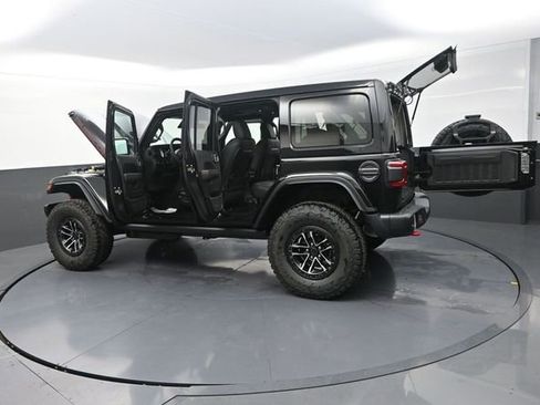 New 2026 Jeep Wrangler Unlimited Rubicon AWD/4WD image 38