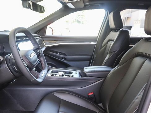 New 2025 Jeep Wagoneer S Limited image 17