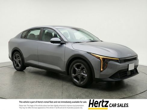 Used 2025 Kia K4 FWD image 1