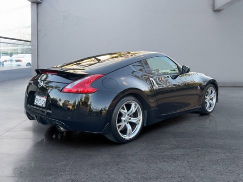 Used 2010 Nissan 370Z Touring w/ Sport Pkg image 3