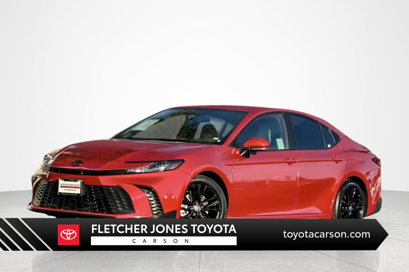 Certified 2025 Toyota Camry SE FWD image 1