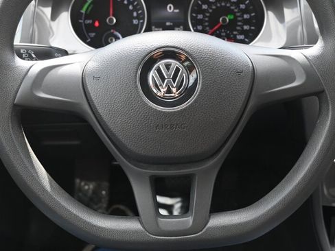 Used 2016 Volkswagen e-Golf SE w/ DC Fast Charging Package image 28