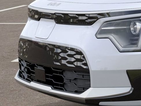 New 2025 Kia Niro Wind FWD image 12