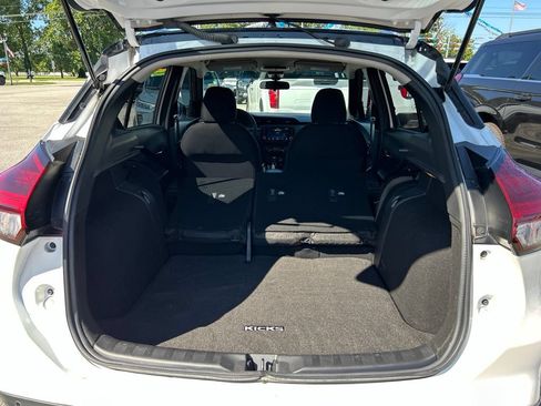 Used 2023 Nissan Kicks SR FWD image 39
