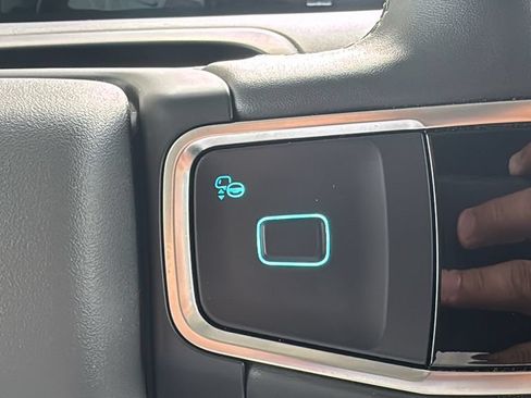 Certified 2025 Ford Expedition Active AWD/4WD image 13