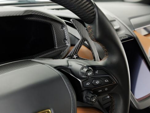 Used 2024 Lamborghini Revuelto AWD/4WD image 24