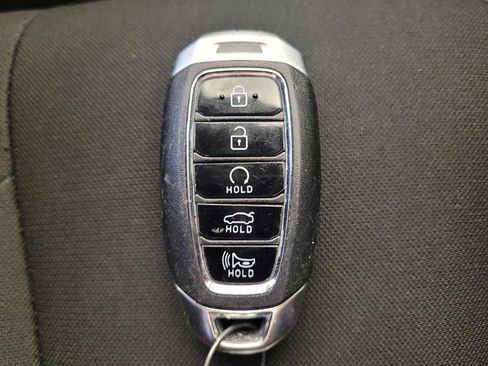 Used 2022 Hyundai Elantra SEL w/ Convenience Package FWD image 32