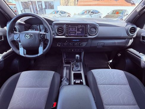 Used 2021 Toyota Tacoma TRD Off-Road w/ Technology Package AWD/4WD image 26