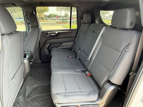 New 2026 Chevrolet Suburban LS image 24