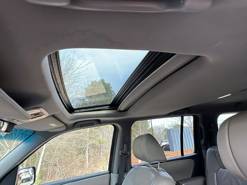 Used 2010 Honda Pilot EX-L image 19