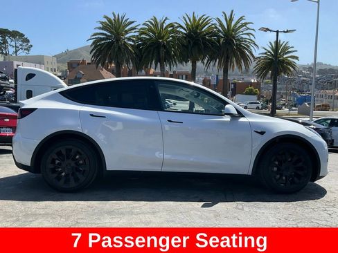 Used 2022 Tesla Model Y Long Range AWD/4WD image 3