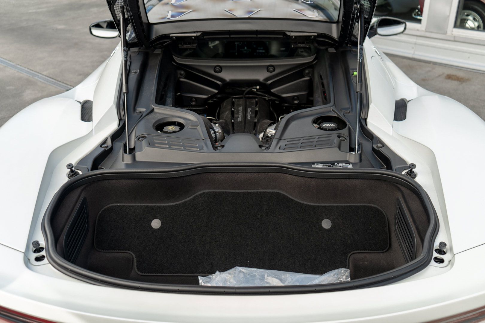 Used 2023 Maserati MC20 Coupe RWD image 32