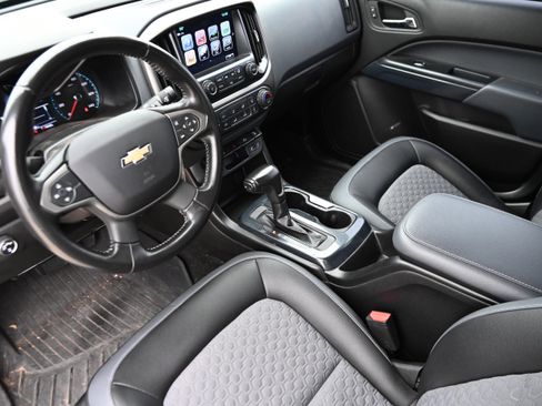 Used 2018 Chevrolet Colorado Z71 image 11