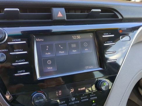 Used 2018 Toyota Camry SE w/ Moonroof Package image 20