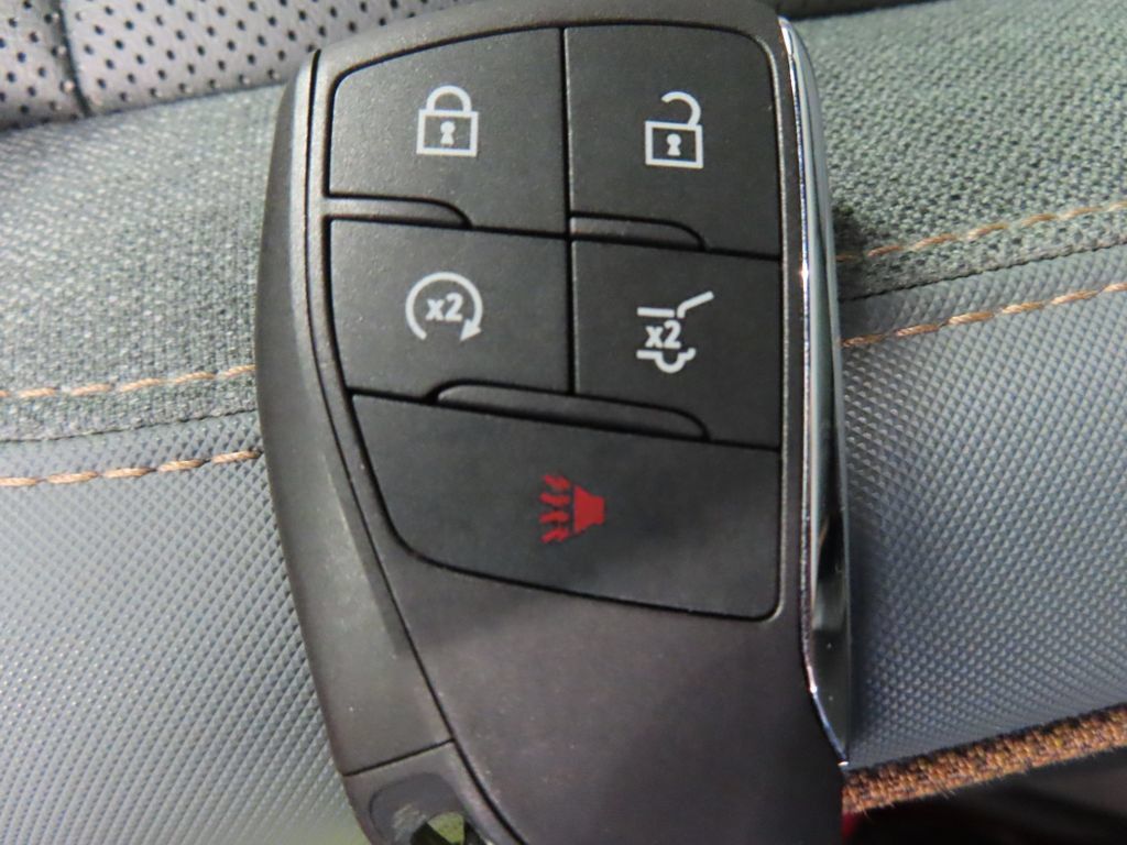 Used 2026 GMC Acadia AT4 w/ LPO, Floor Liner Package AWD/4WD image 69