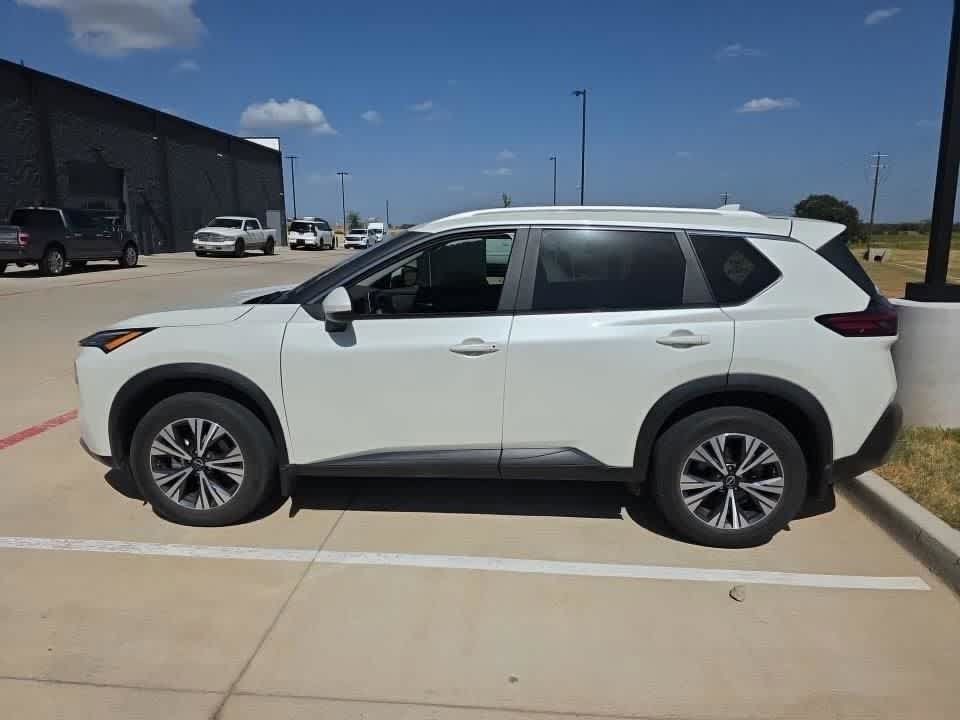 Used 2023 Nissan Rogue SV w/ SV Premium Package AWD/4WD image 3