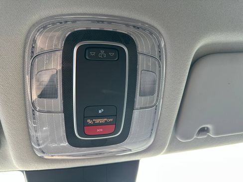 Used 2025 Hyundai Kona SEL AWD/4WD image 59
