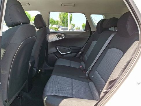 Used 2025 Kia Soul LX FWD image 10
