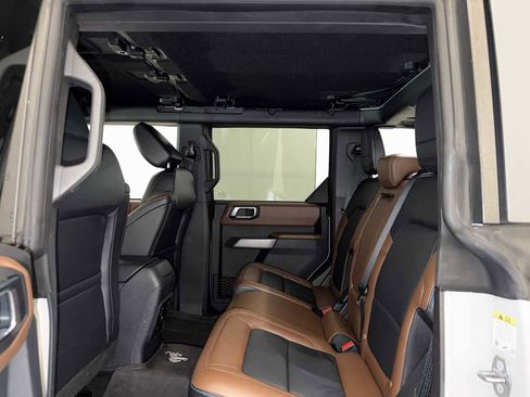 Used 2022 Ford Bronco Outer Banks w/ Sasquatch Package AWD/4WD image 21