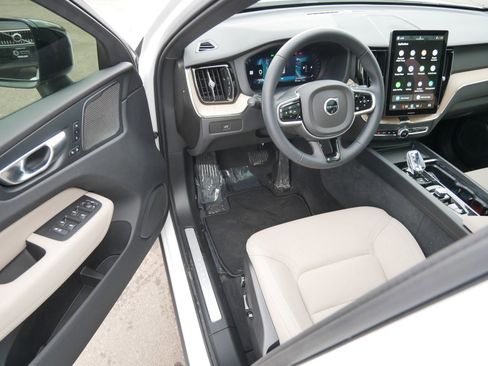 Used 2026 Volvo XC60 B5 Plus w/ Climate Package image 10