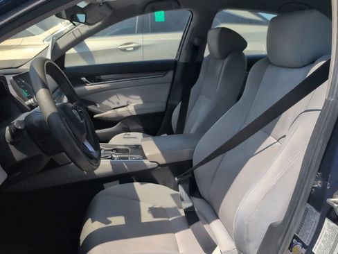 Used 2018 Honda Accord LX image 2