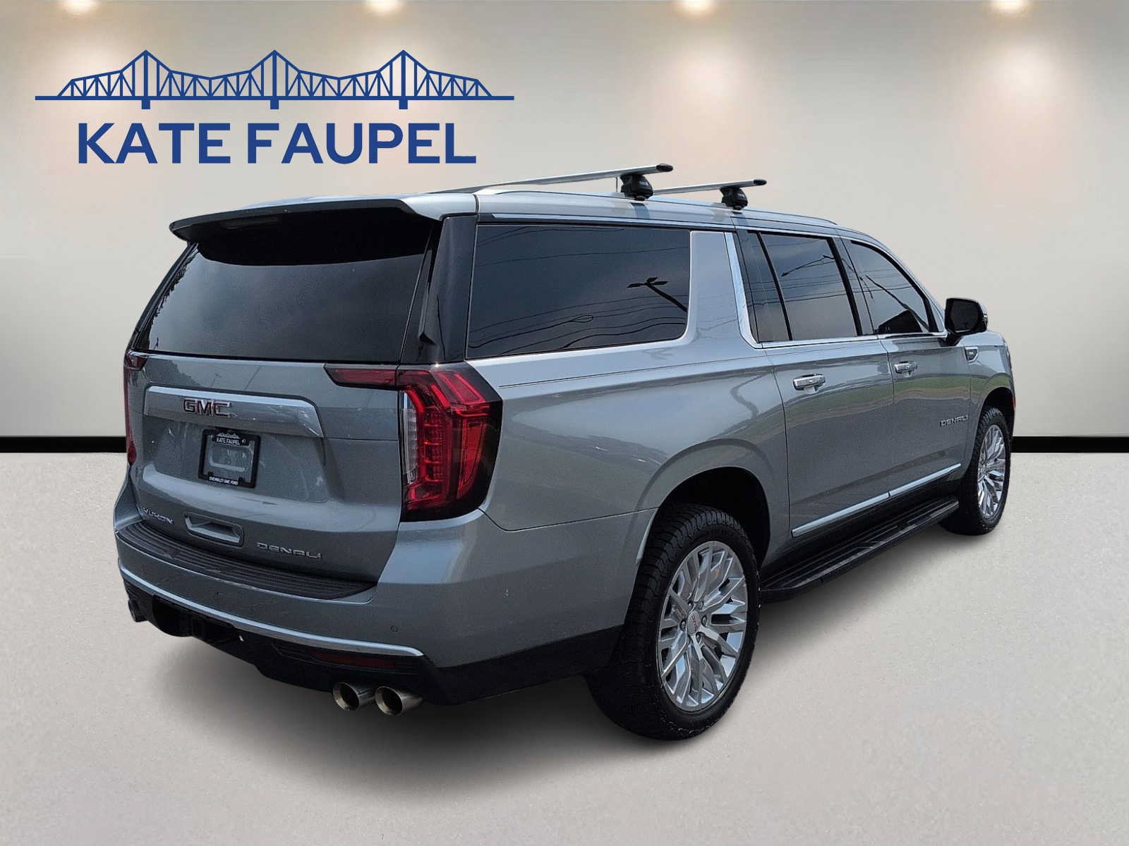 Used 2023 GMC Yukon XL Denali AWD/4WD image 7