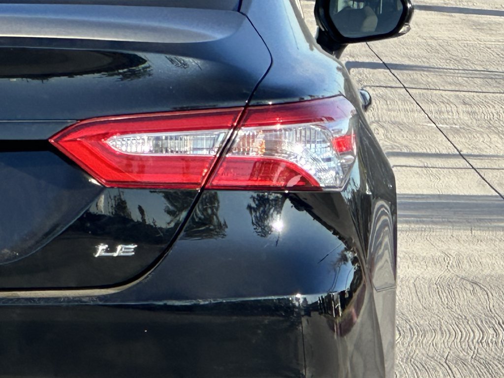 Used 2018 Toyota Camry LE w/ Moonroof Package FWD image 7