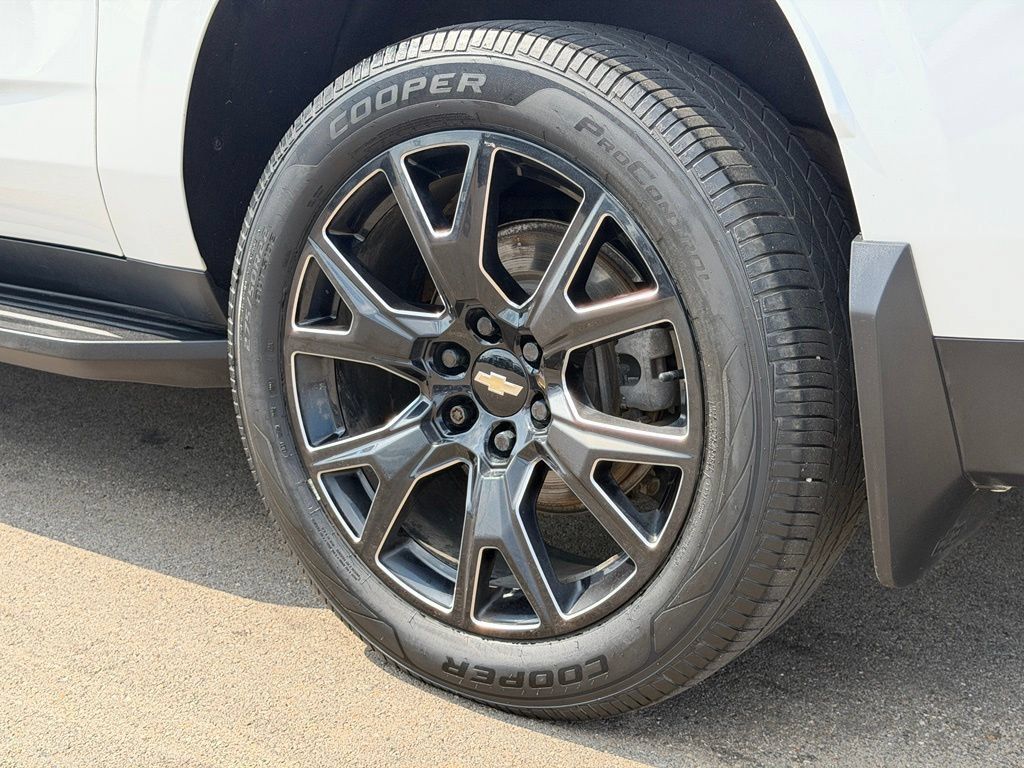 Used 2021 Chevrolet Suburban High Country AWD/4WD image 28