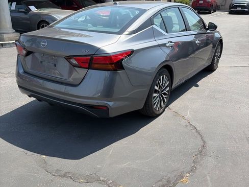 Used 2024 Nissan Altima 2.5 SV image 6