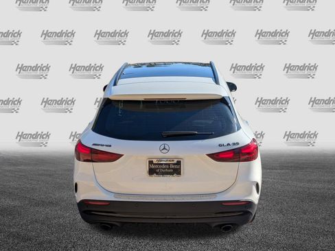 New 2026 Mercedes-Benz GLA 35 AMG 4MATIC image 9