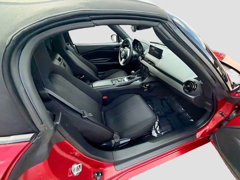 Used 2024 MAZDA MX-5 Miata Sport RWD image 27