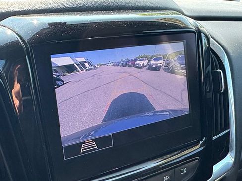 Used 2021 Chevrolet Traverse LT AWD/4WD image 35