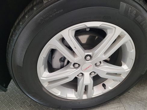 Used 2022 GMC Terrain SLE image 31