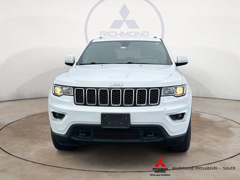 Used 2021 Jeep Grand Cherokee Laredo AWD/4WD image 8
