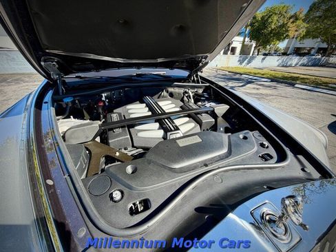 Used 2018 Rolls-Royce Phantom Sedan RWD image 5