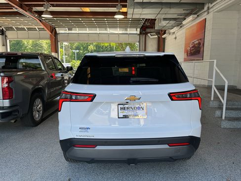 New 2026 Chevrolet Equinox LT FWD image 7