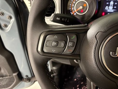 New 2026 Jeep Gladiator Sport AWD/4WD image 19