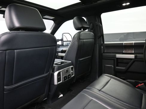 Used 2022 Ford F350 Lariat w/ Lariat Ultimate Package image 2