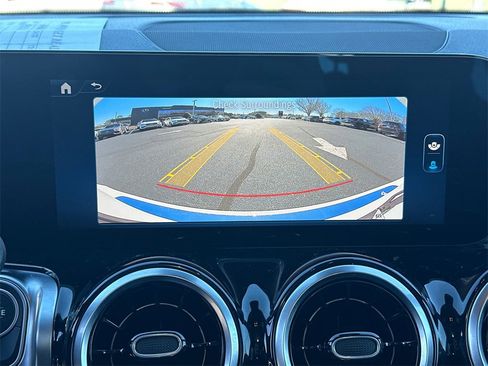 Certified 2025 Mercedes-Benz GLB 250 image 31