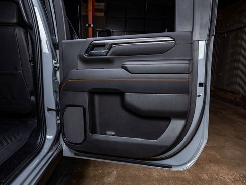 Used 2025 GMC Sierra 2500 AT4 w/ AT4 Premium Plus Package image 39