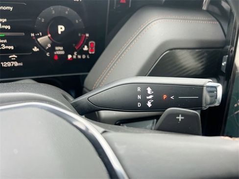 Used 2025 GMC Yukon AT4 image 16