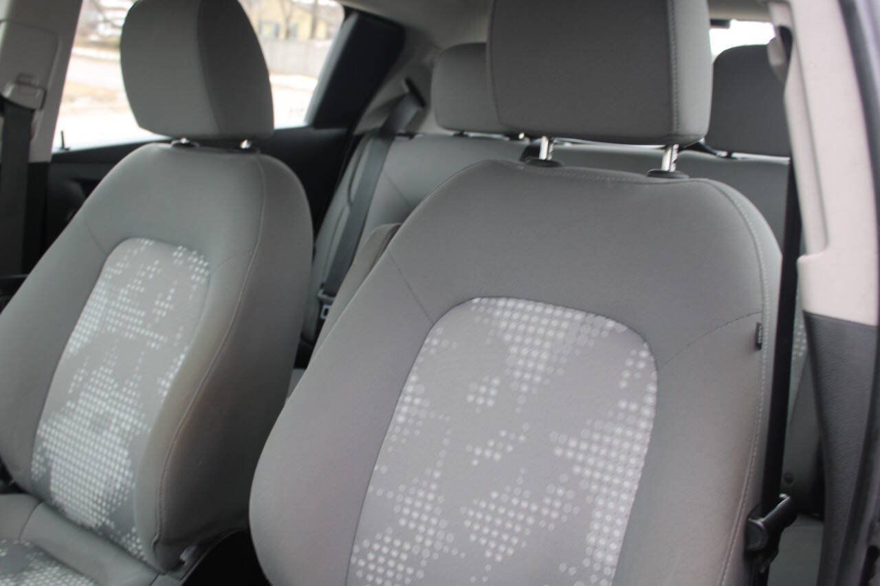 Used 2020 Chevrolet Sonic LT FWD image 20