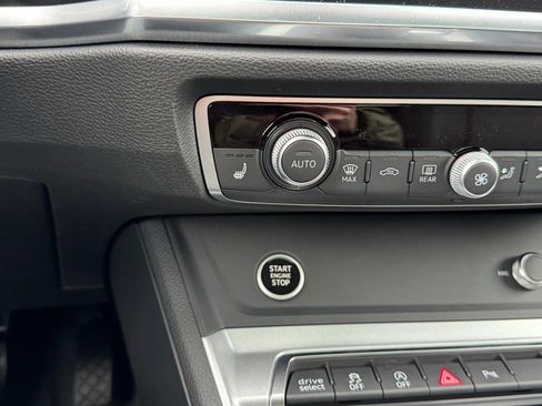 New 2025 Audi Q3 2.0T Premium image 14