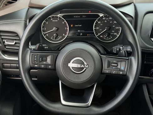 Used 2023 Nissan Rogue SV AWD/4WD image 13