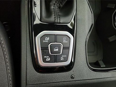 New 2026 Nissan Frontier SV w/ Tow Package image 32